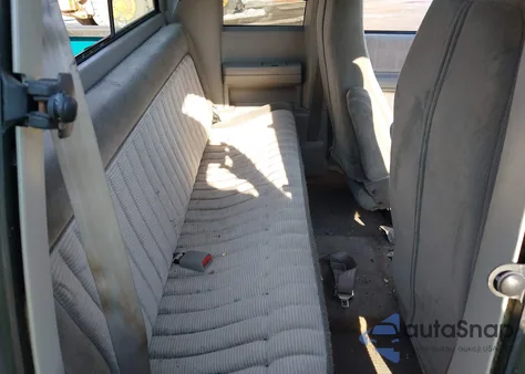 1994 Chevrolet Gmt-400 C1500 z USA, uszkodzony, nr VIN 1GCEC19K7RE264193